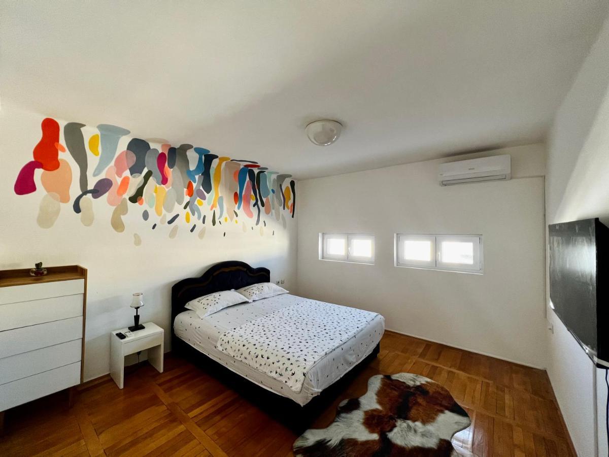 City Center Square Deluxe Nest Podgorica Exterior photo