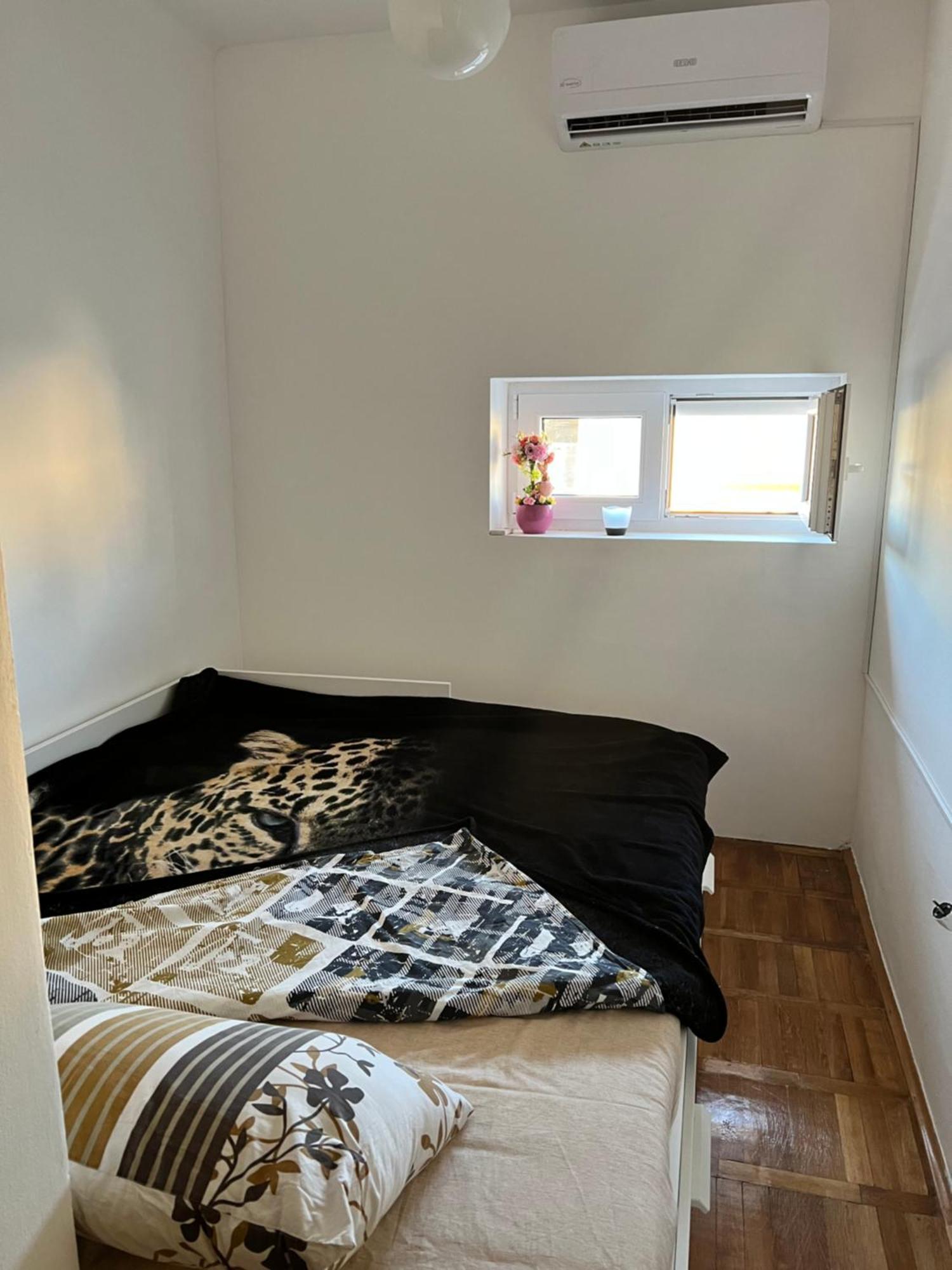 City Center Square Deluxe Nest Podgorica Exterior photo